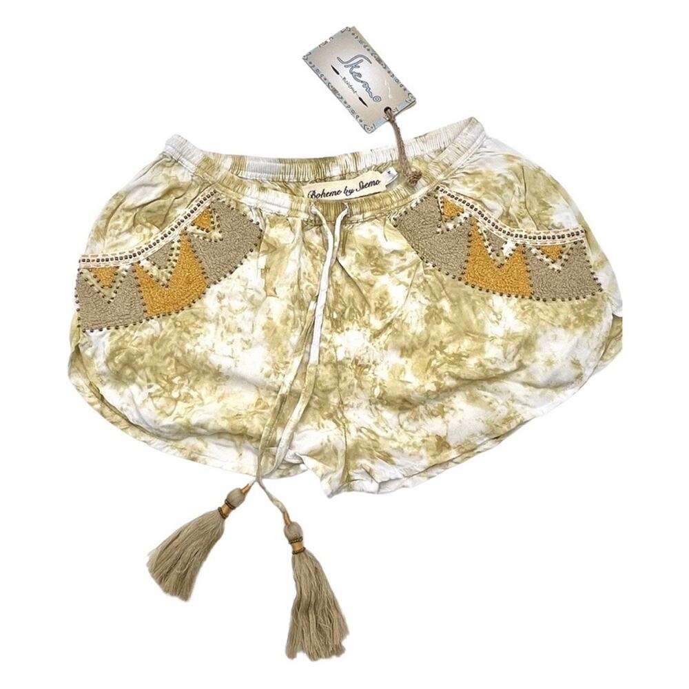 NEW - BOHEME BY SKEMO indi boho embroidered shorts - size MEDIUM